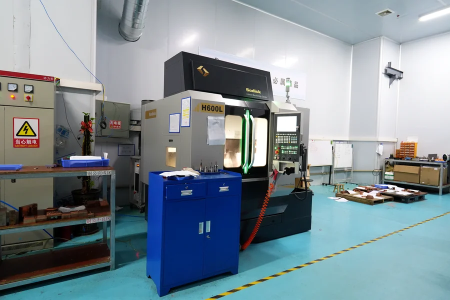 CNC machining center in the mold manufacturing workshop