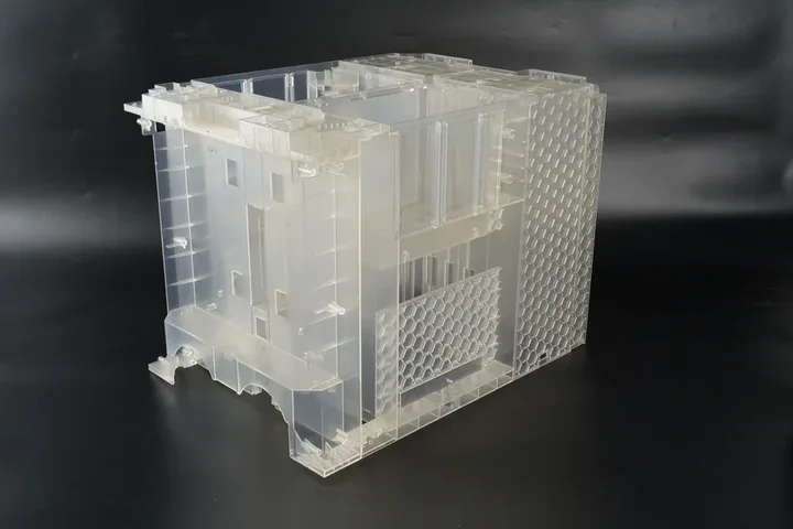 Transparent Injection Molding Complex transparent injection molded technical housing