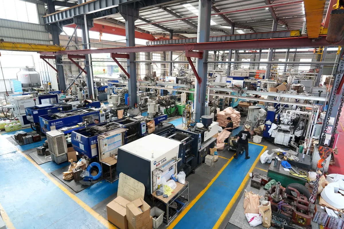 Injection Molding Factory Overview Wide overview of the injection molding production facility